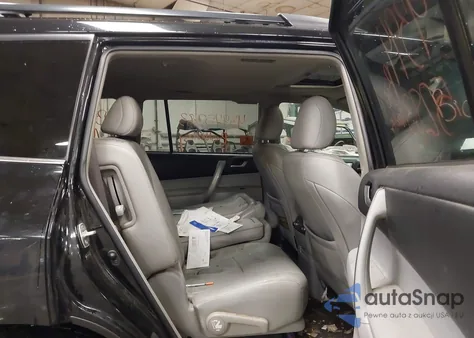 2012 Toyota Highlander Se V6 z USA, uszkodzony, nr VIN 5TDBK3EH1CS142331